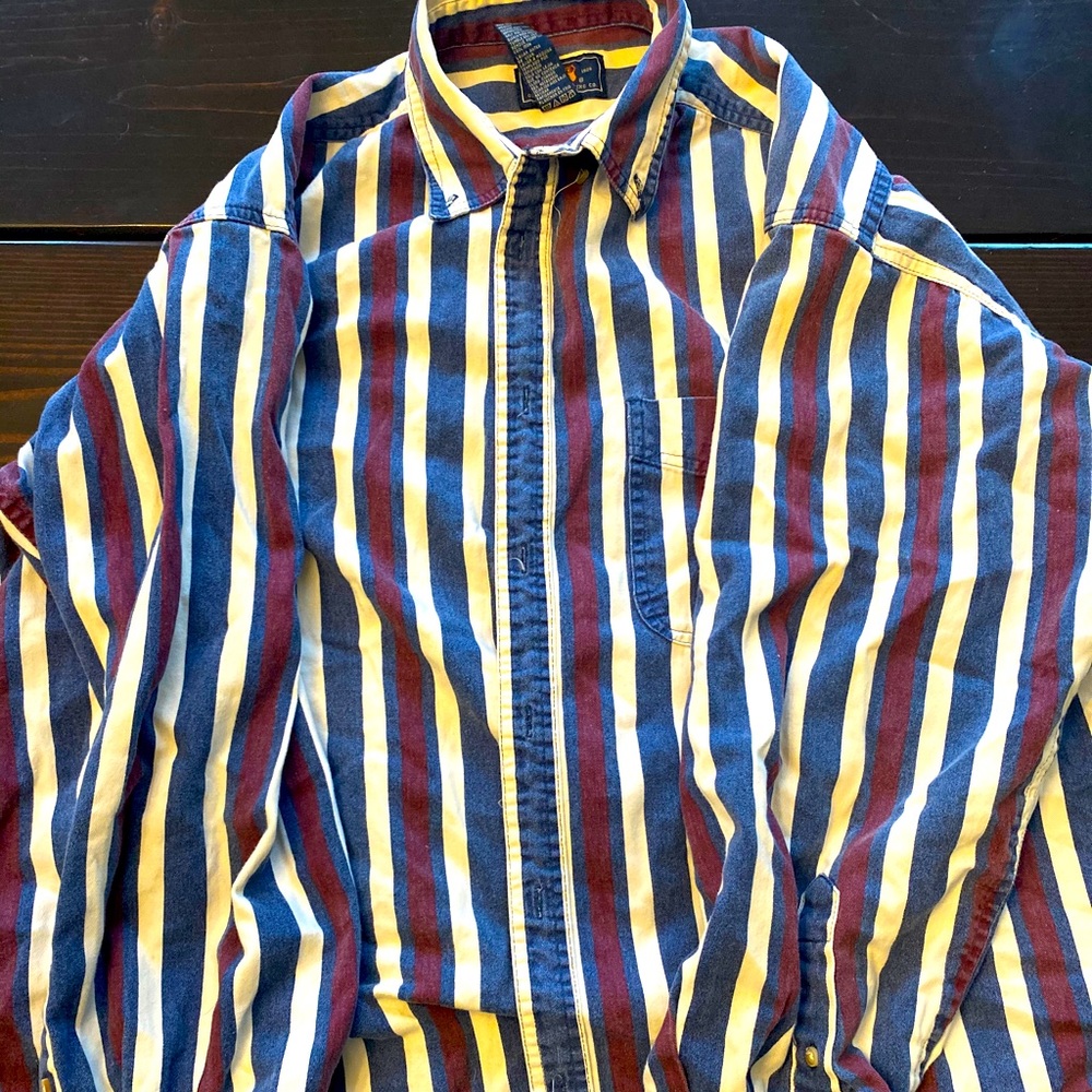 Long sleeve button up casual men’s shirt